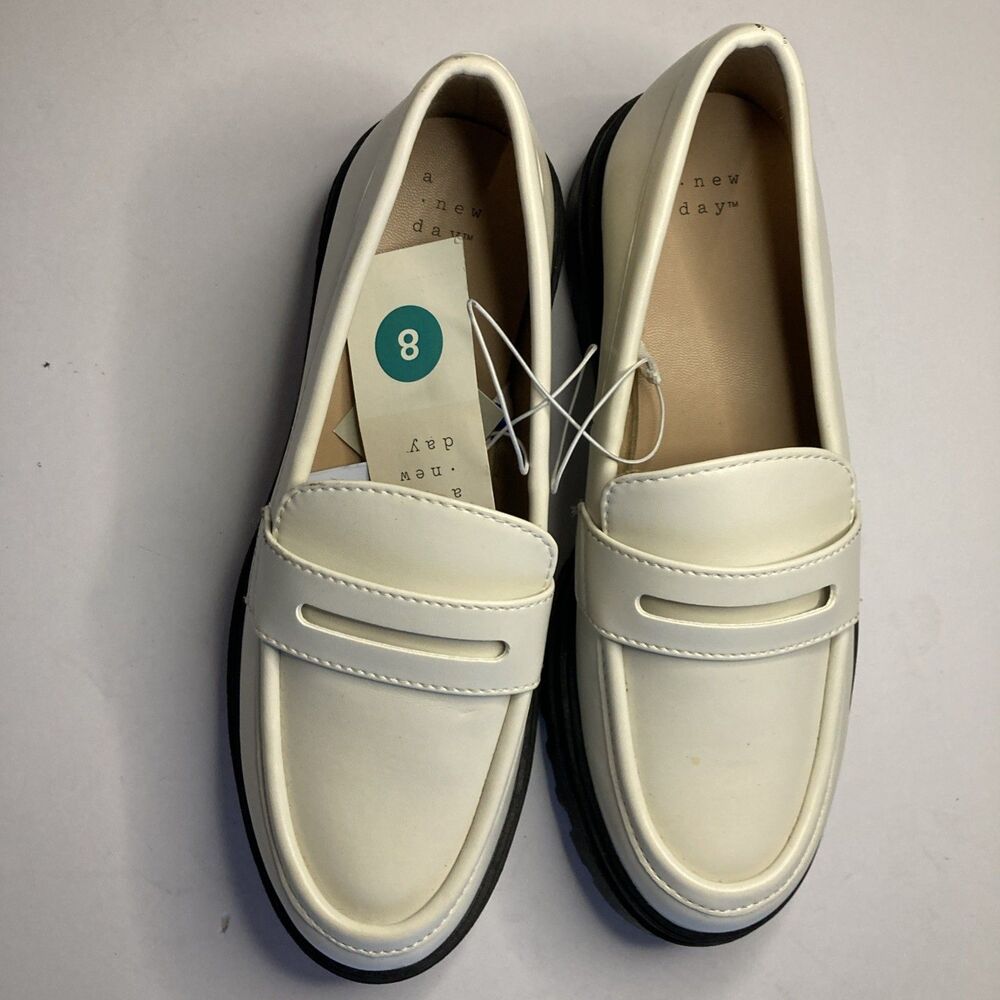 Womens A New Day White Penny Loafer Size 8 Chunky Rubber Black Soles New w/ Tags - Picture 4 of 12